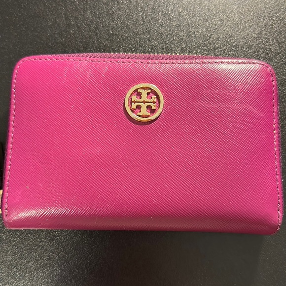 Tory Burch Handbags - Tory Burch Purple Wallet